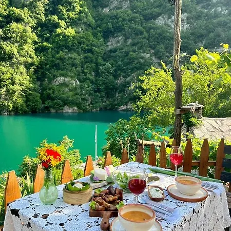 Neomalsore Agrotourism, Komani Lake Koman