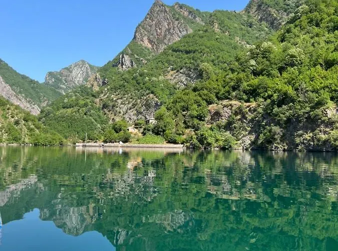 Neomalsore Agrotourism, Komani Koman