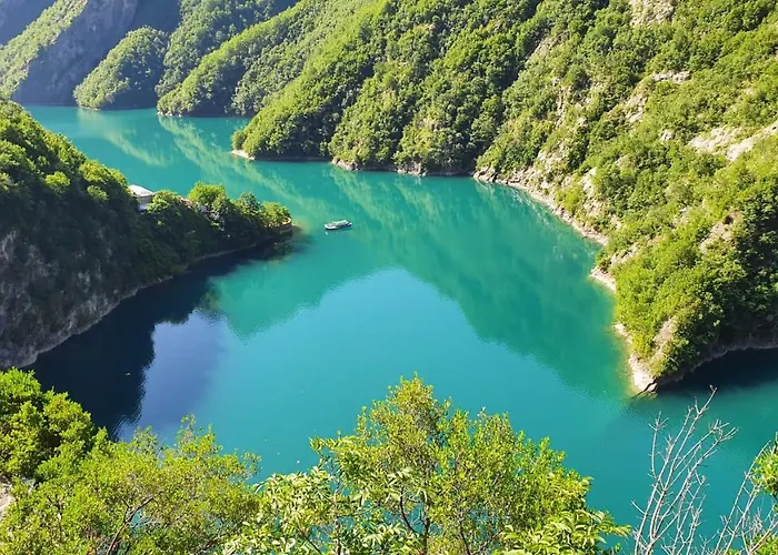 Neomalsore Agrotourism, Komani Hotell *