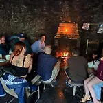 Neomalsore Agrotourism, Komani Πανσιόν *