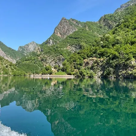 Neomalsore Agrotourism, Komani Koman