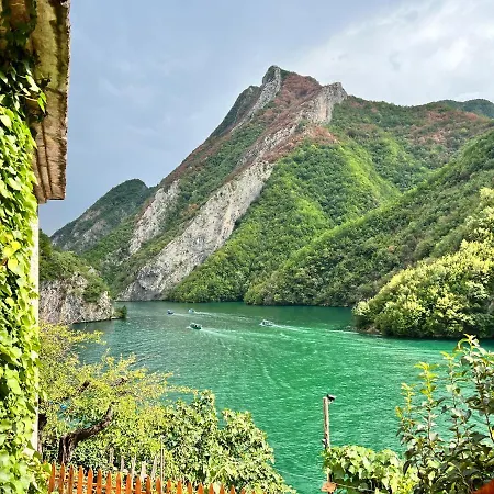 Neomalsore Agrotourism, Komani * Koman