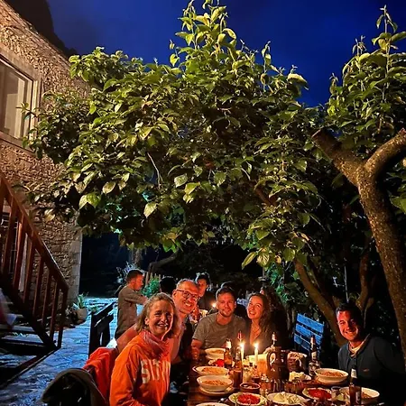 Hotell Neomalsore Agrotourism, Komani