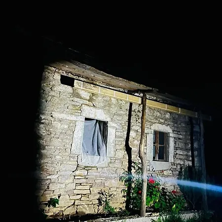 Πανσιόν Neomalsore Agrotourism, Komani Lake Koman