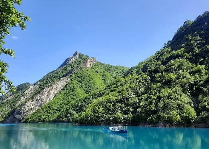 Hotel Neomalsore Agrotourism, Komani Koman