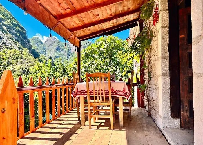 Hotel Neomalsore Agrotourism, Komani