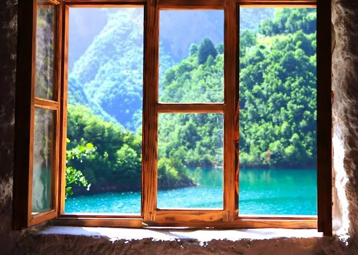 Hotel Neomalsore Agrotourism, Komani Koman